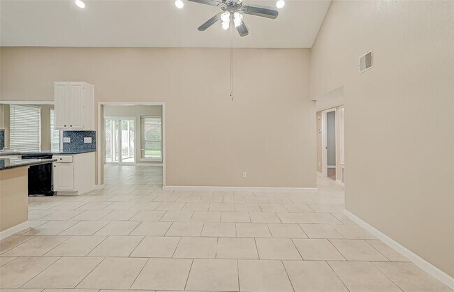 Building Photo - 2302 Brook View Ln