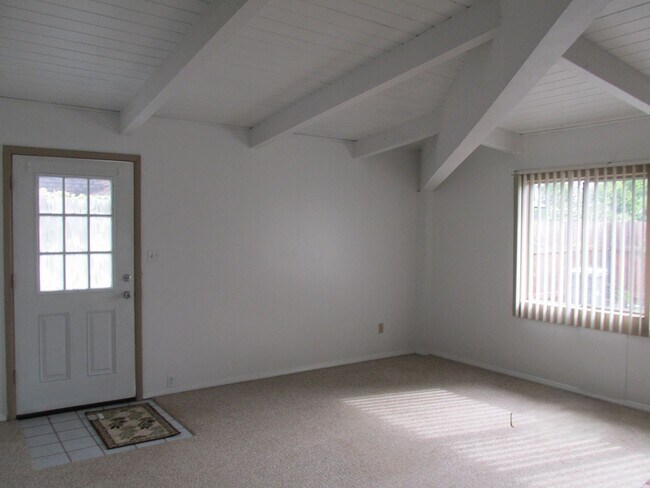 Building Photo - 1804 Hassler Ln