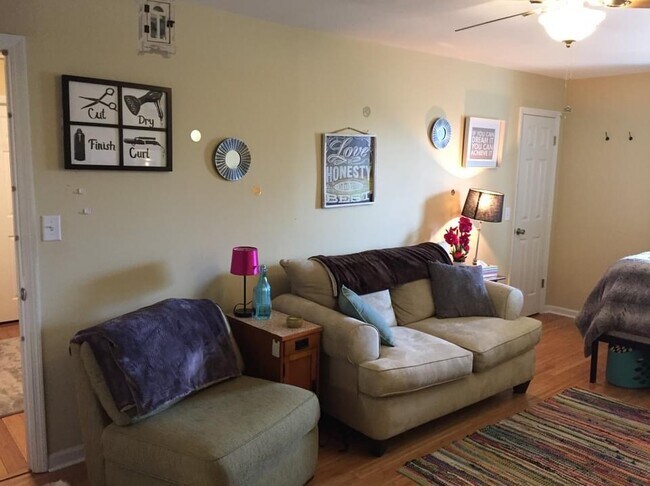 Building Photo - 3522 Wood Bridge Dr