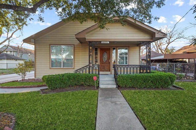 Primary Photo - 1615 Airline Dr