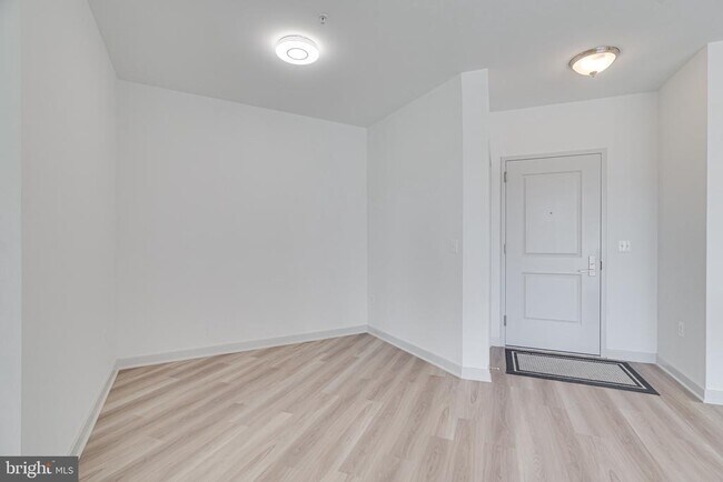 Building Photo - 10755 Fairgrounds Dr