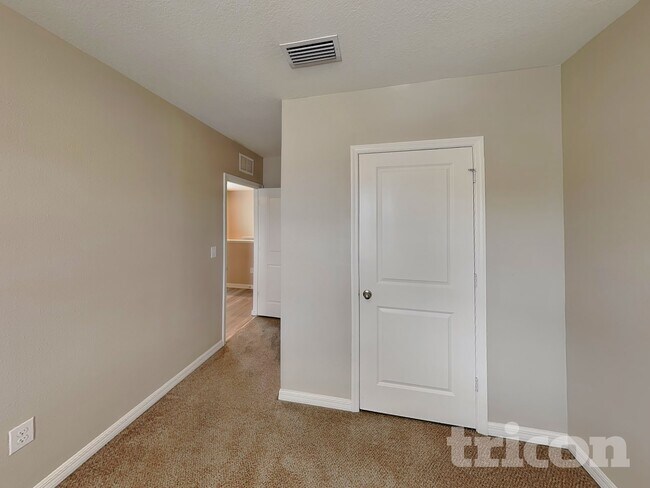 Building Photo - 4127 Willow Hammock Dr