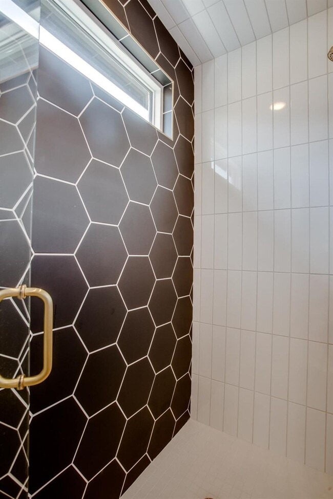 Building Photo - 3812 138th St