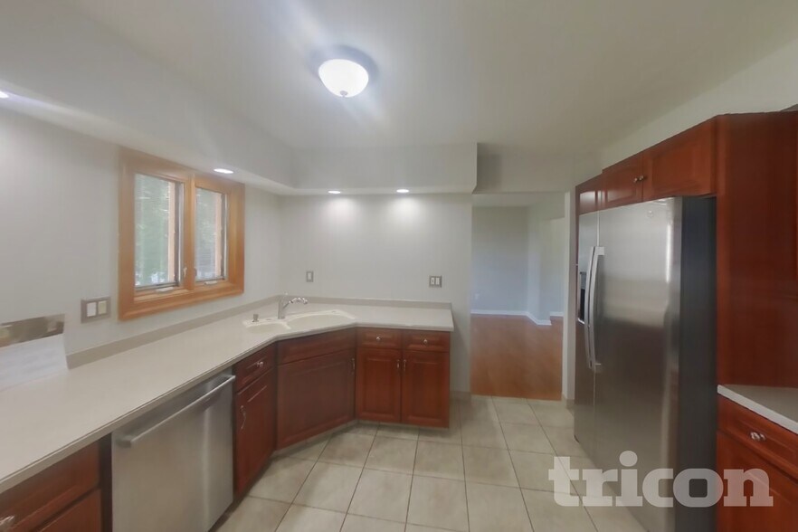 Building Photo - 1206 Primrose Ln