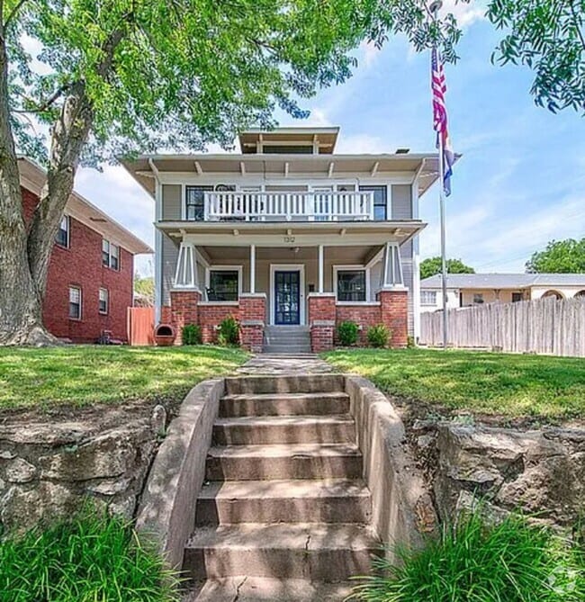Building Photo - Charming and historic home in The Heart of...