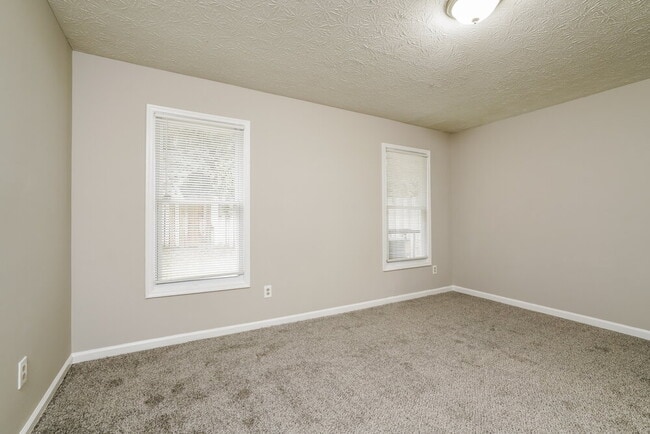 Building Photo - 2318 Wellington Cir