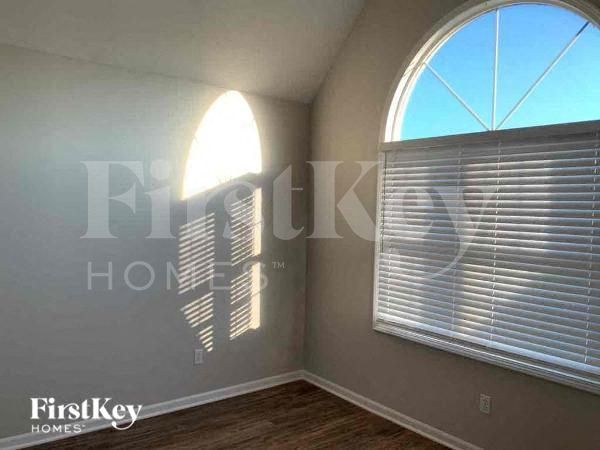 Building Photo - 7708 NE 74th Terrace