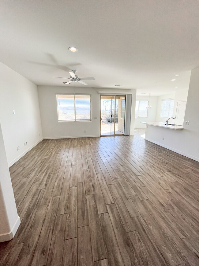 Building Photo - 3Bed/2Bath House at 168th St/Rio Verde! $3...