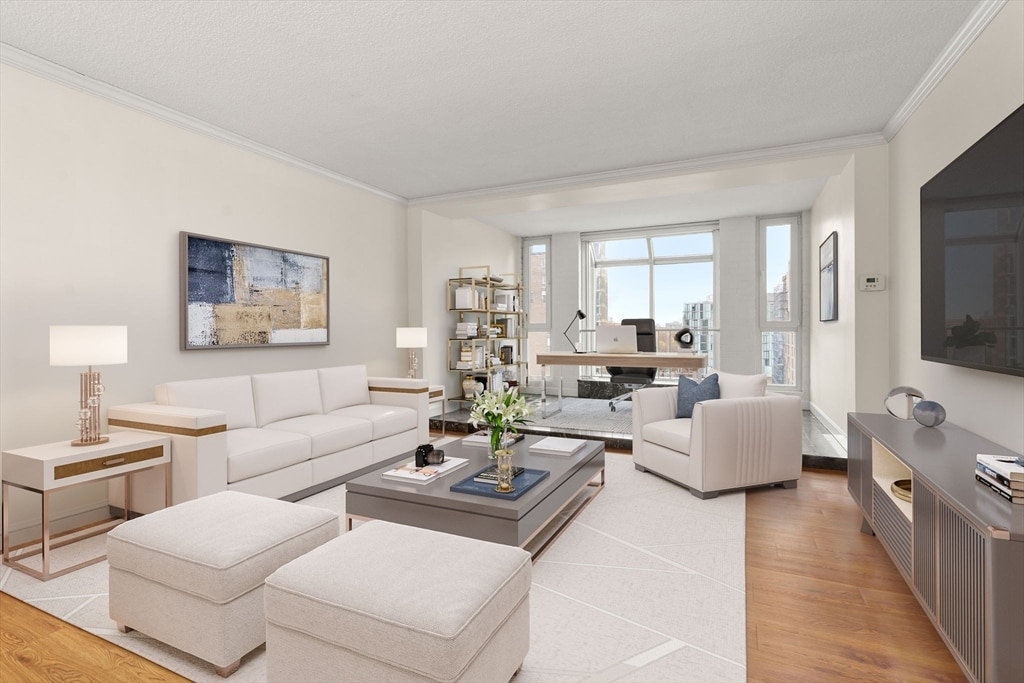 Building Photo - 77 Pond Ave