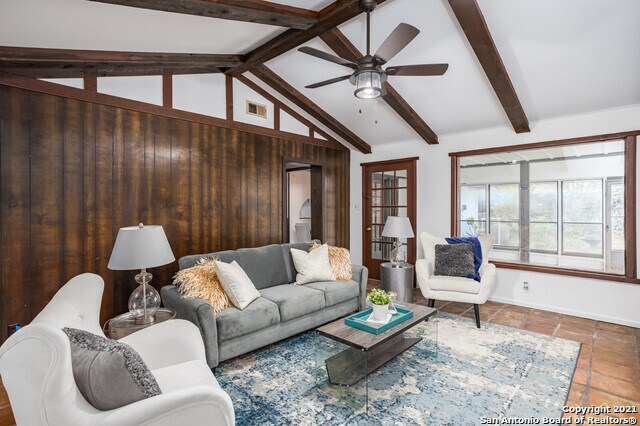 Building Photo - 1015 Cerro Alto Dr