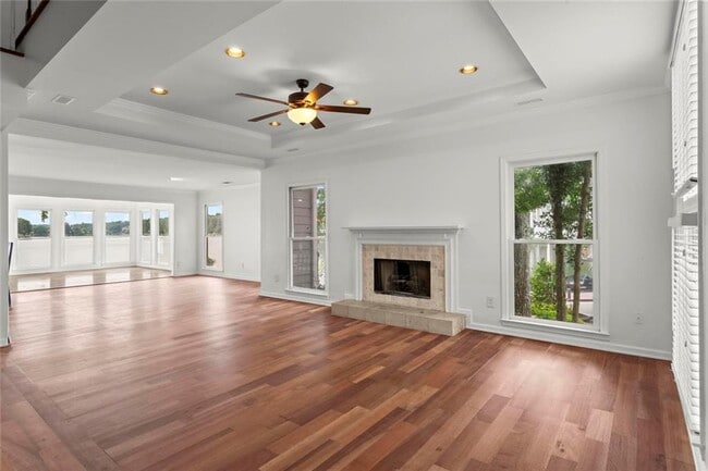 Building Photo - 1695 Spinnaker Dr
