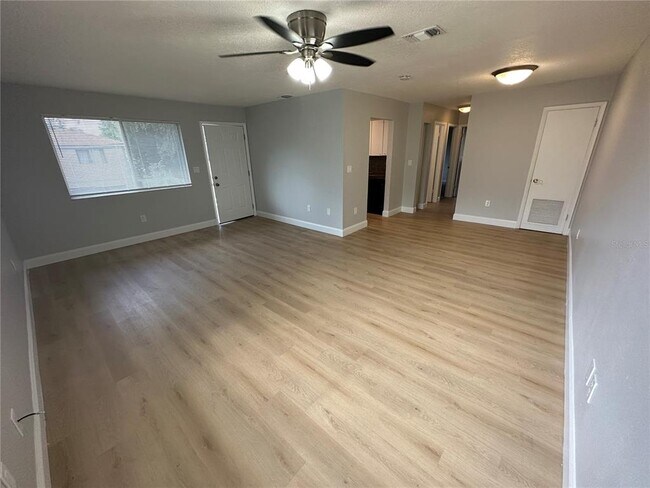 Building Photo - 1835 Bough Ave