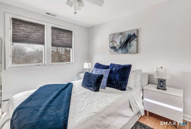 Building Photo - 110 Grenelle St