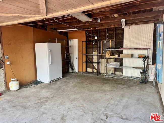 Building Photo - 3564 Dover St