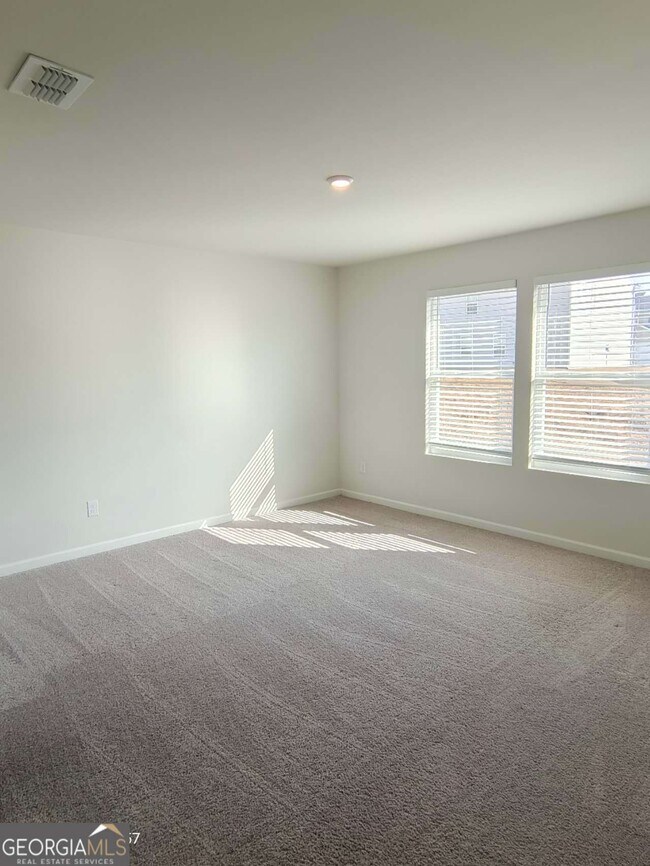 Building Photo - 537 Pemberton St