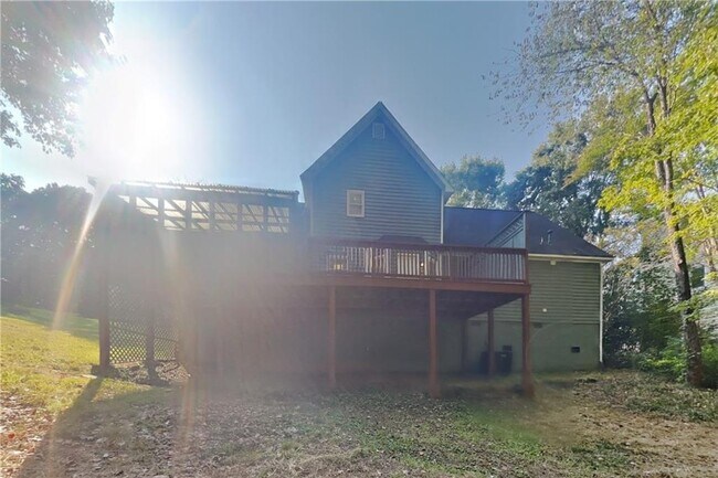 Building Photo - 121 Chantilly Ln