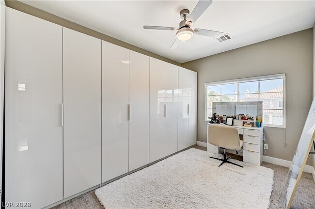 Building Photo - 9748 Cathedral Stairs Ct