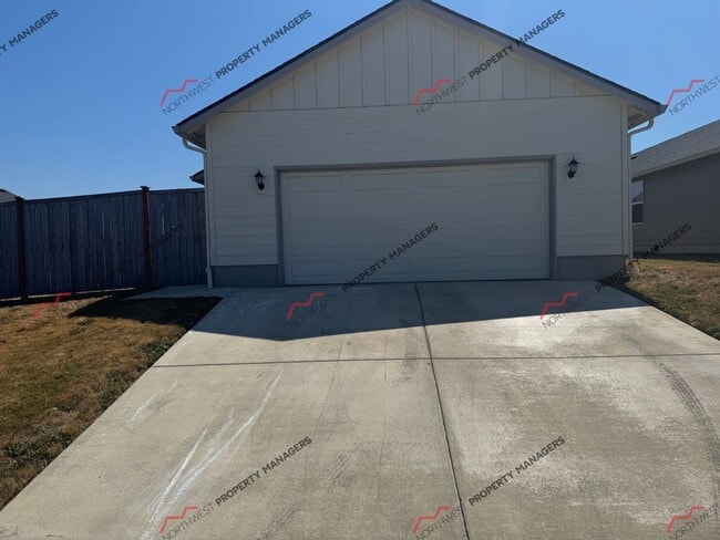 Building Photo - STATUS: AVAILABLE- | R190| $2095