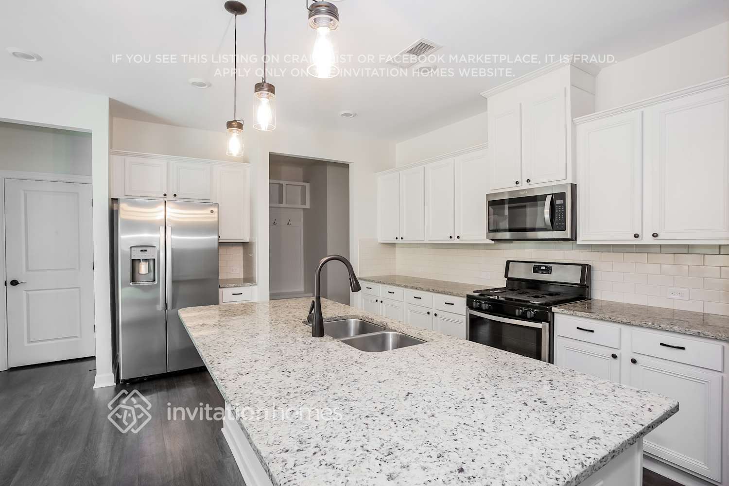 Building Photo - 5715 Fenway Dr