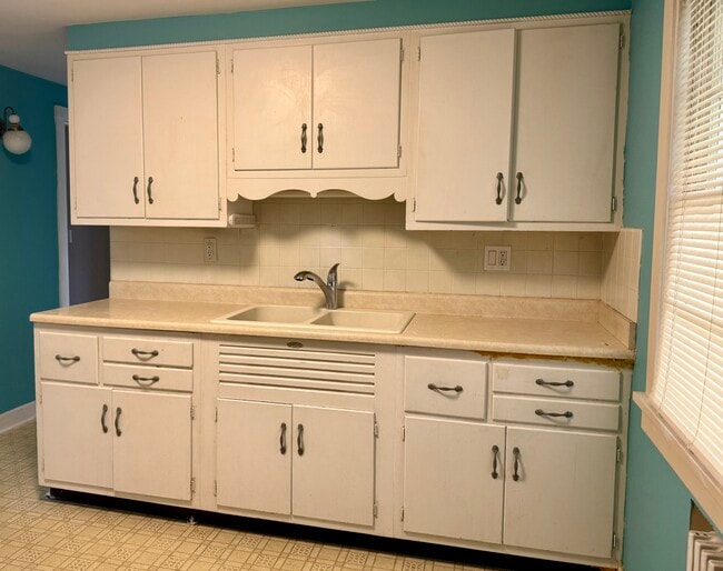 Building Photo - 8 N Harrison St