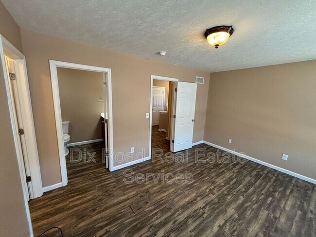 Building Photo - 2497 Deercove Ct.