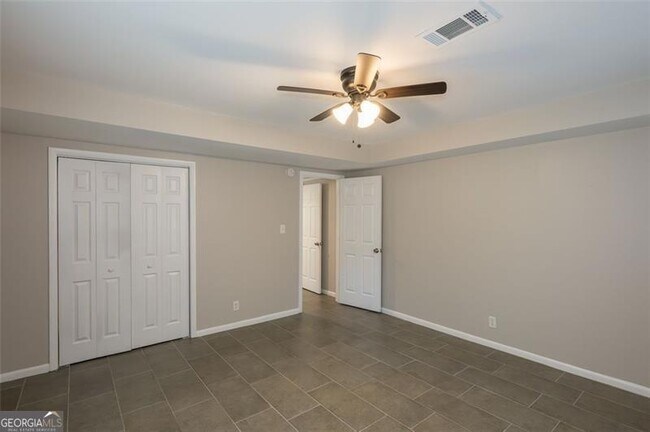 Building Photo - 1025 Hilburn Dr SE