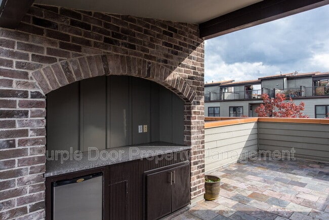 Building Photo - 1199 Huff Rd NW