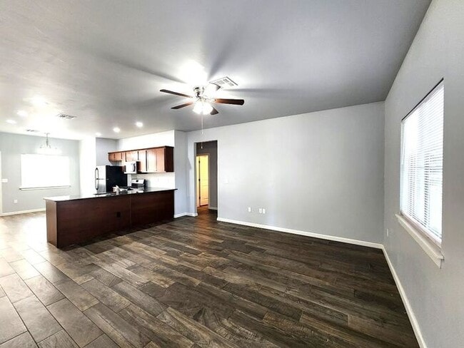 Building Photo - Spacious 5 Bedroom 3 Bath In Highland Park Add in Edmond