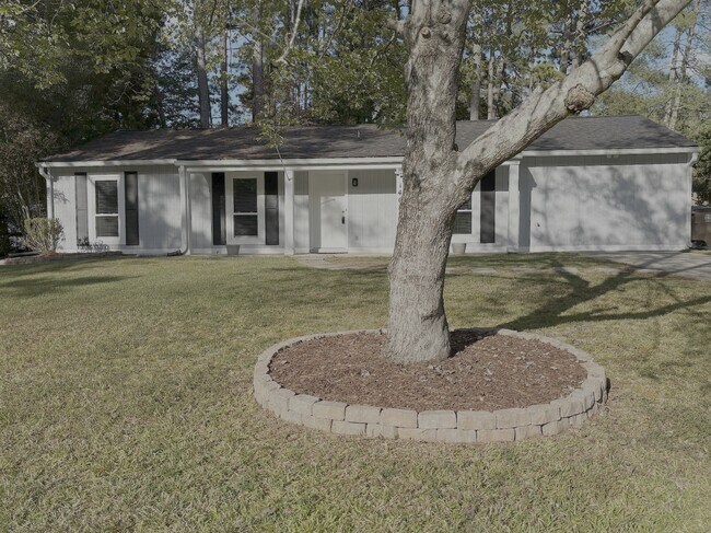 Building Photo - 1408 Suterland Rd