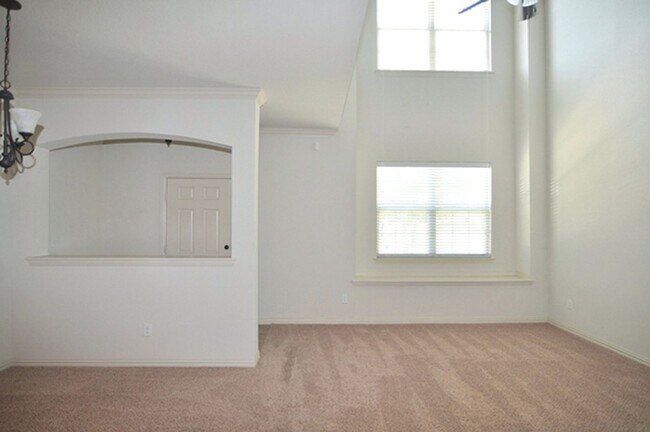 Building Photo - 6828 Pascal Way