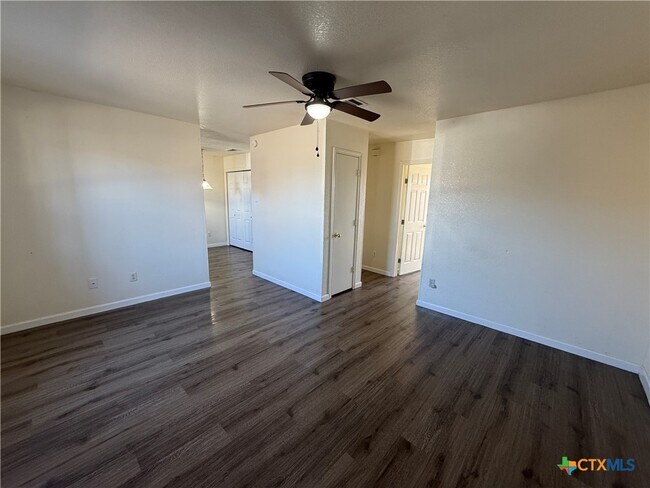 Building Photo - 5708 Greengate Dr