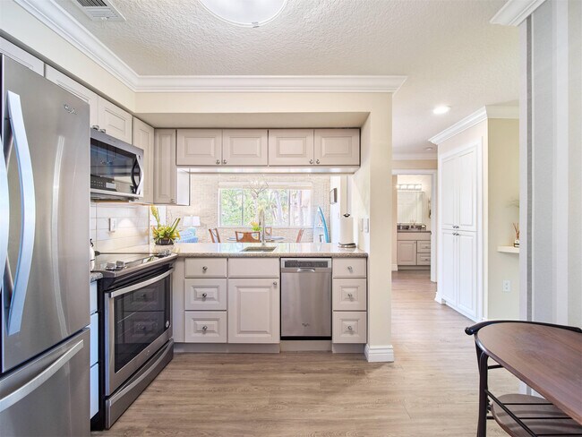 Building Photo - 19218 Glenmoor Dr