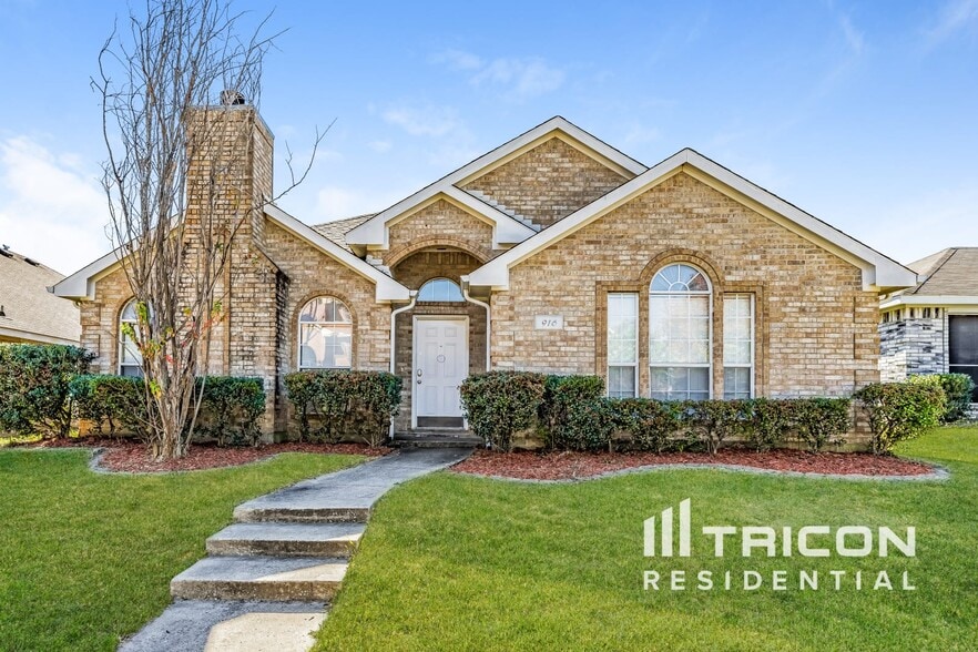 Building Photo - 916 Kory Dr