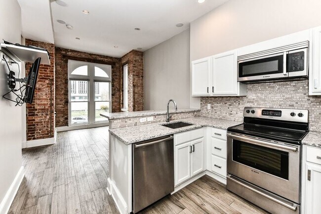 Primary Photo - 1227 15th St NW