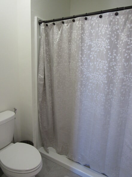 Primary bath - 3 Bella Lago Cir