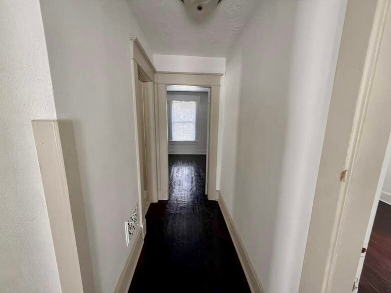 Building Photo - 25 N Colorado Ave