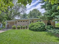 Building Photo - Mid Century Modern 3 BR/1.5 bath