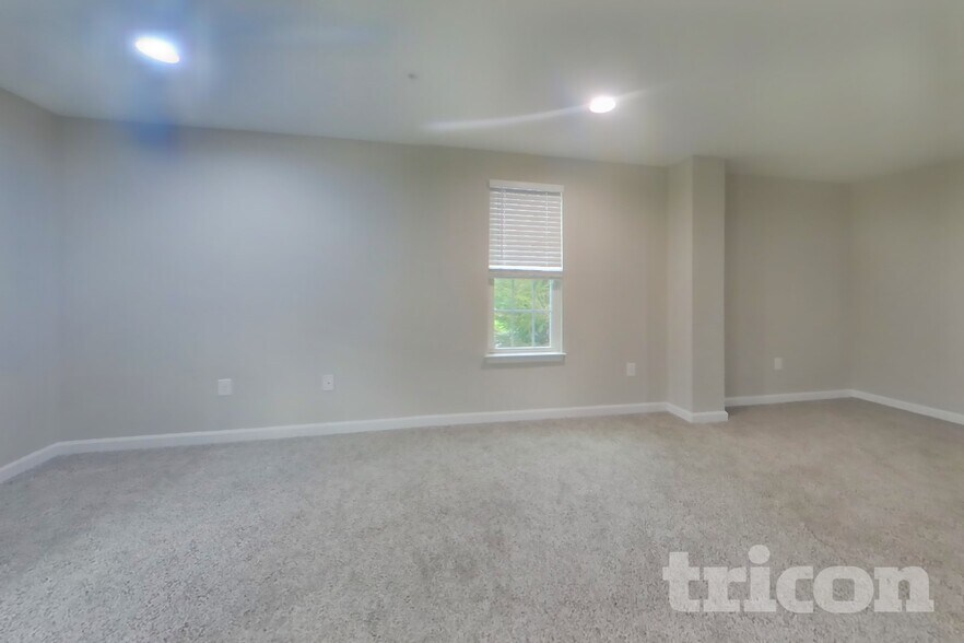 Building Photo - 5427 Double Day Ln