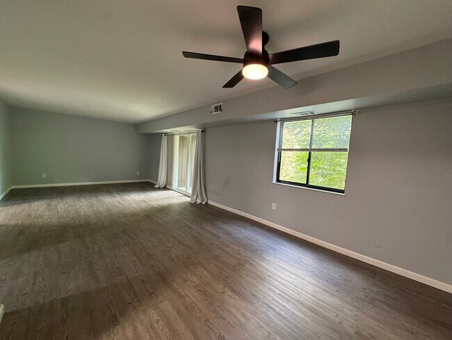 Building Photo - THE VILLAGES SOUTH 310