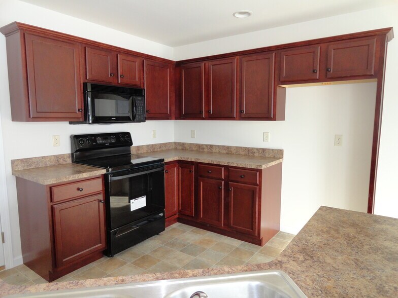 Building Photo - 105 Mount Olive Ln