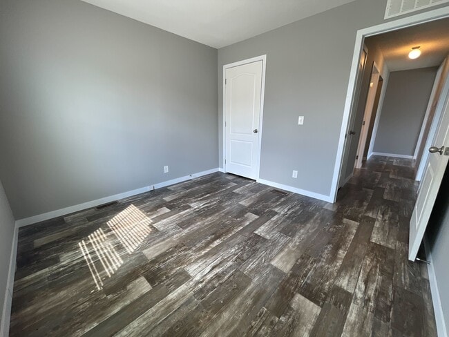 Building Photo - 38033 Ducharme Dr