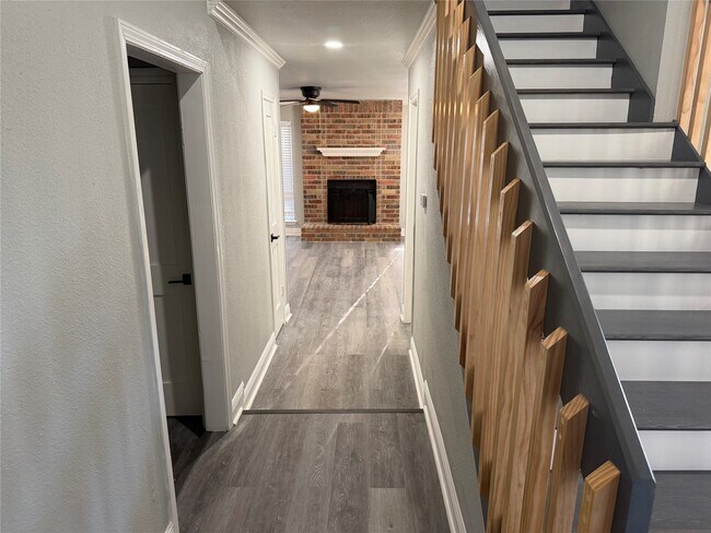 Building Photo - 12230 Kleinmeadow Dr