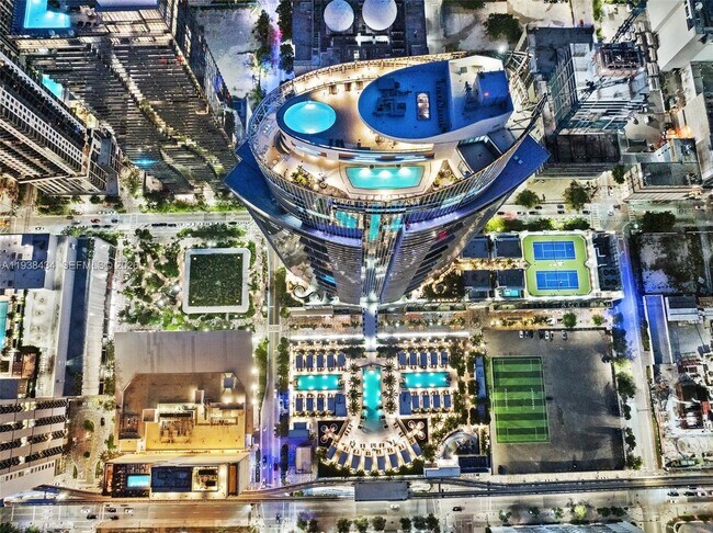 Building Photo - 851 NE 1st Ave