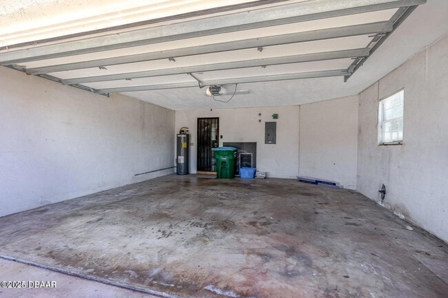 Building Photo - 200 Florida Shores Blvd