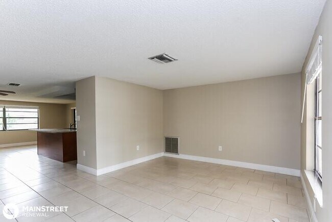 Building Photo - 9421 Ledgestone Ln