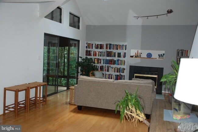 Building Photo - 11605 Brandon Hill Way