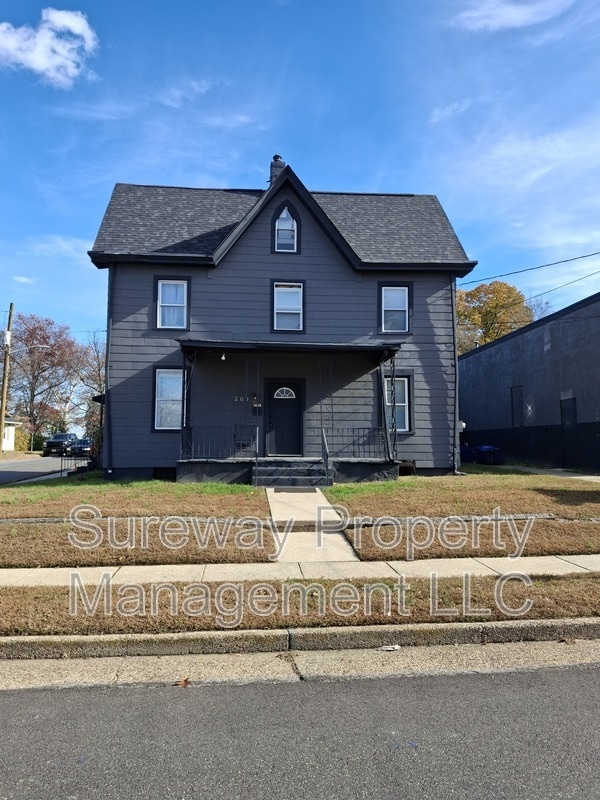 Primary Photo - 200 Cooper St