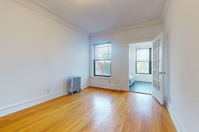 Floorplan - 5300-5308 S. Greenwood Avenue