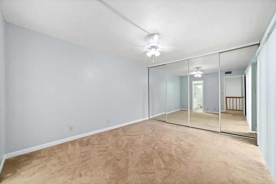 Building Photo - 3425 San Bernadino Dr