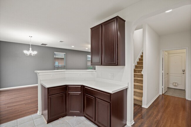 Building Photo - Large Two Story Home Only Minutes From Aus...